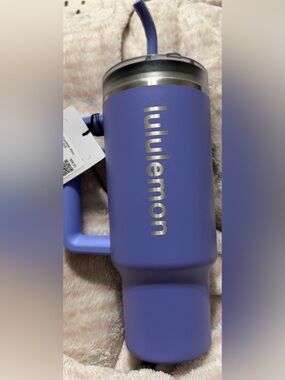 Lululemon 40 oz Lavender Insulated Tumbler with Handle